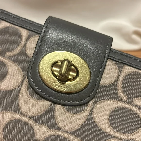 Coach wallet - Picture 7 of 8